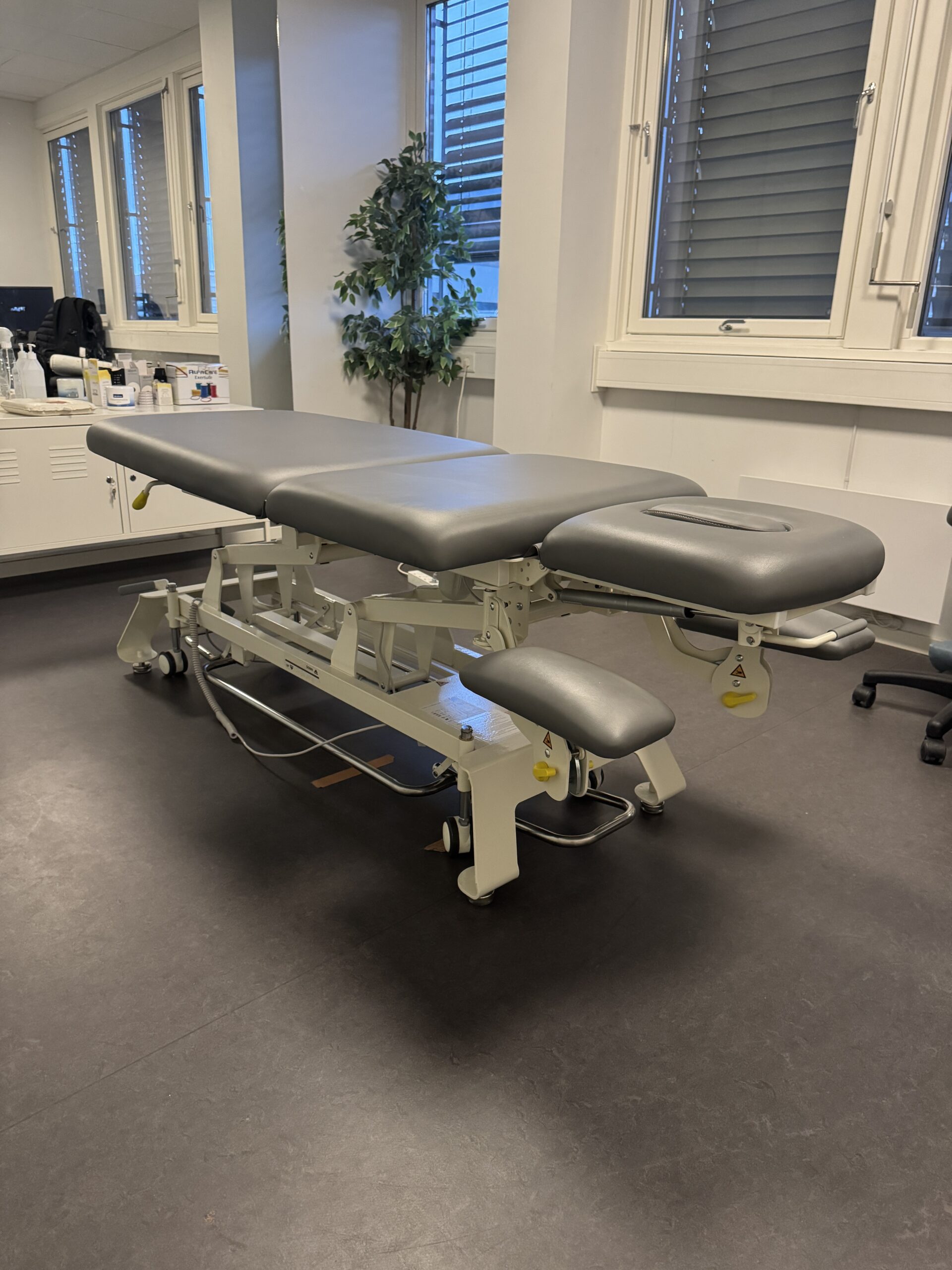 Camino Infinity – Elektrisk behandlingsbenk for moderne klinikker - Bilde 4