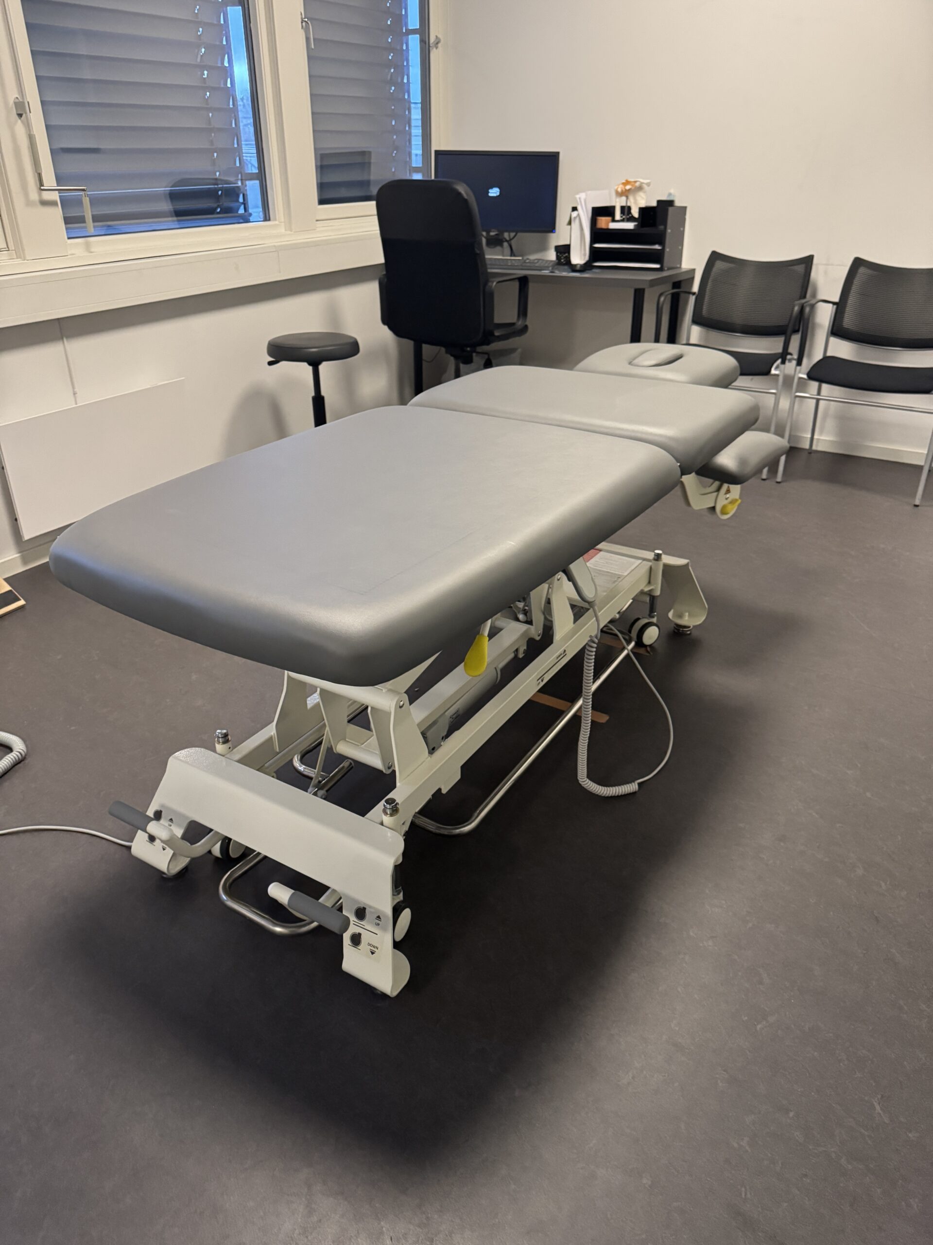 Camino Infinity – Elektrisk behandlingsbenk for moderne klinikker - Bilde 5